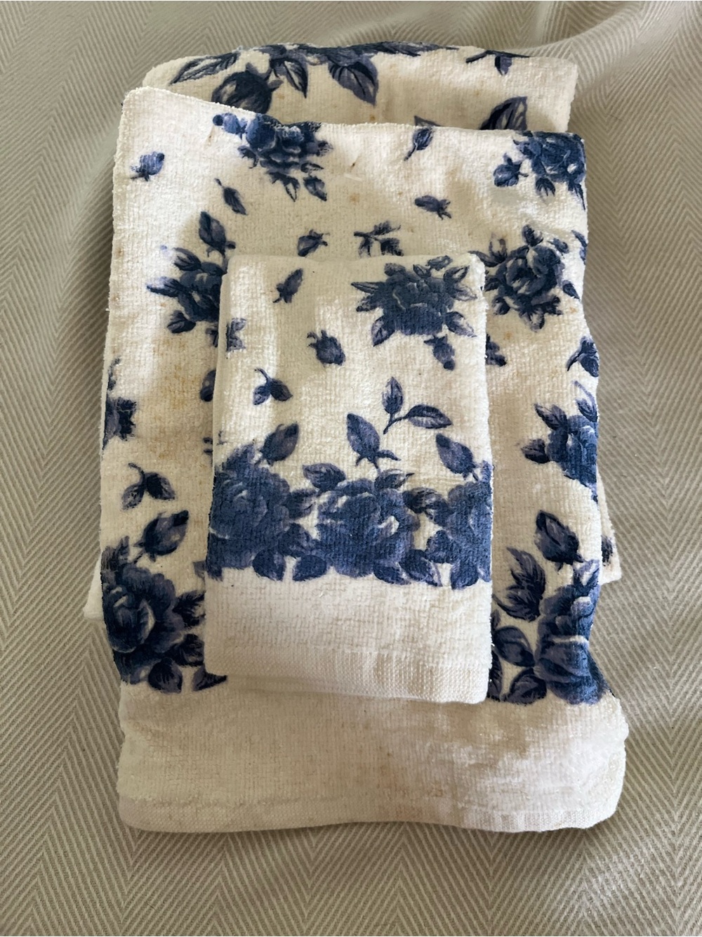 Madison Bath Towel Set 3 Pieces Blue And Cream Floral Vintage